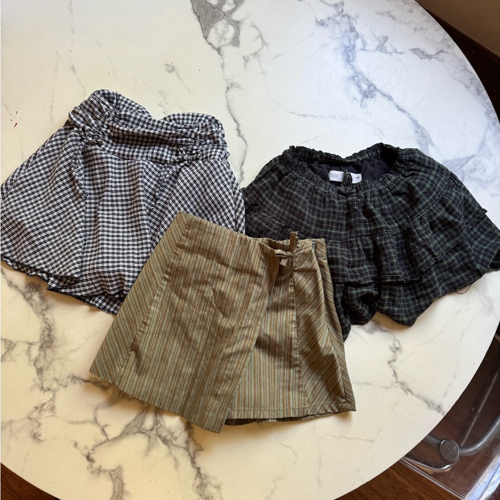 Zara kids 90’s skorts (skirts with built in shorts) Plaid and Striped Set